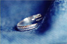 Load image into Gallery viewer, Angel Feather Thumb Ring for Friends, Mothers, Daughters and Sisters Gifts