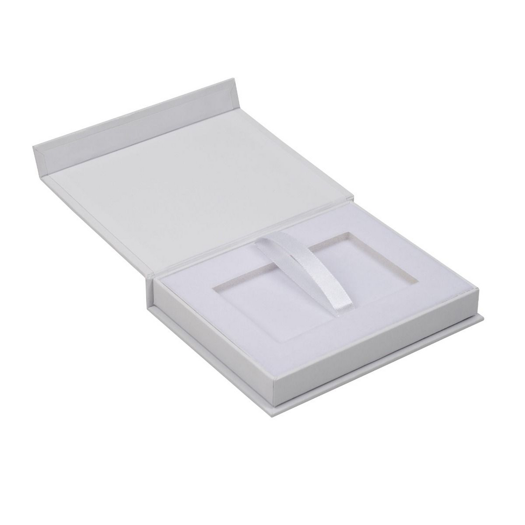 White Magnetic Gift Card Box