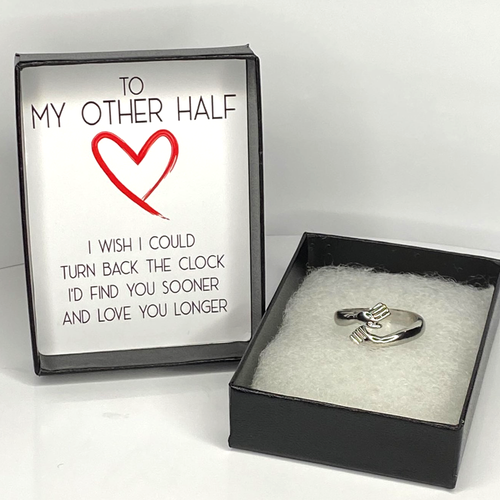 Embrace of Love: Hug-shaped Ring Perfect Valentine's Day Gift! Limited Edition